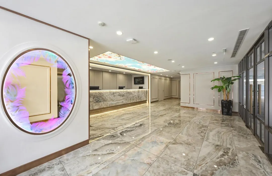 Hotel 81 Palace - Newly Renovated-1